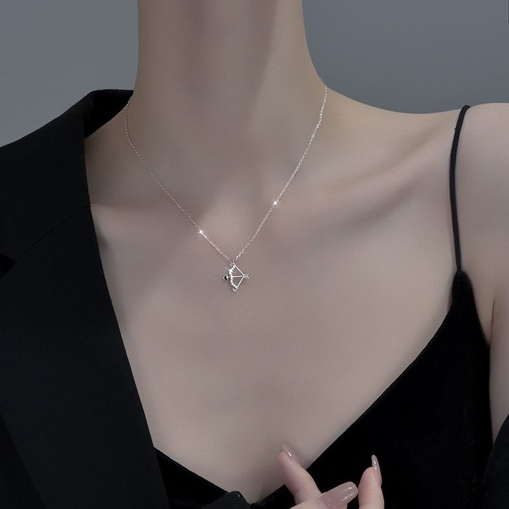 Dây chuyền bạc lấp lánh